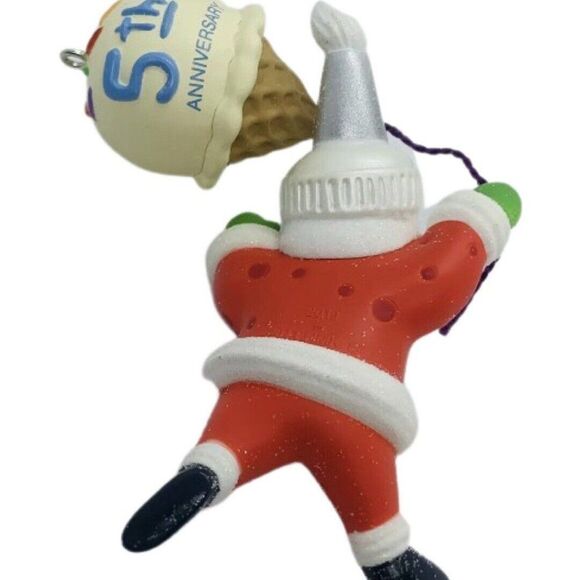 Hallmark Keepsake 2011 Five Sweet Years Santa's Sweet Ride Special Edition - Picture 5 of 9